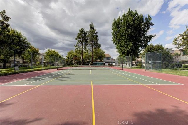 8330 Penfield 11, Winnetka, CA 91306