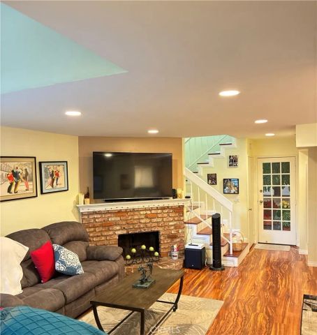 8330 Penfield 11, Winnetka, CA 91306