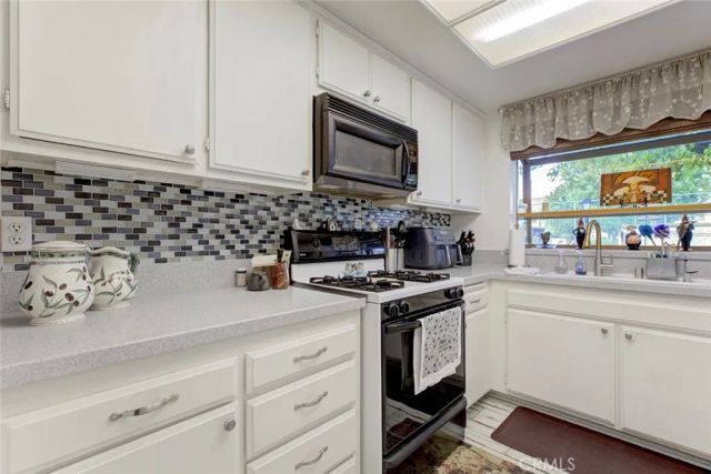 8330 Penfield 11, Winnetka, CA 91306