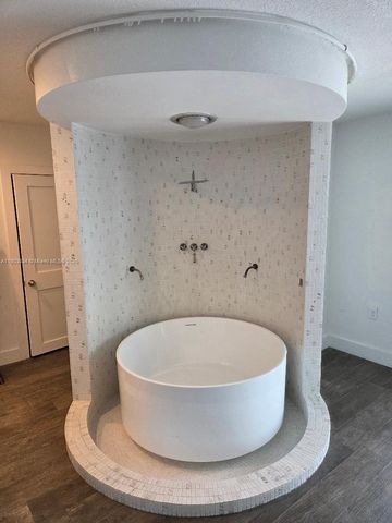 8220 SW 48th St, Miami, FL 33155