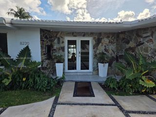 8220 SW 48th St, Miami, FL 33155