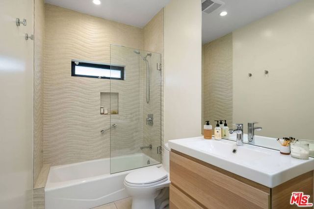 939 N Beverly Glen Boulevard, Los Angeles, CA 90077