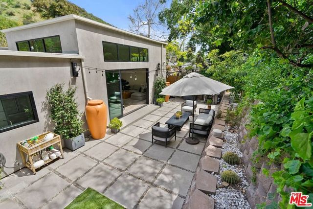 939 N Beverly Glen Boulevard, Los Angeles, CA 90077