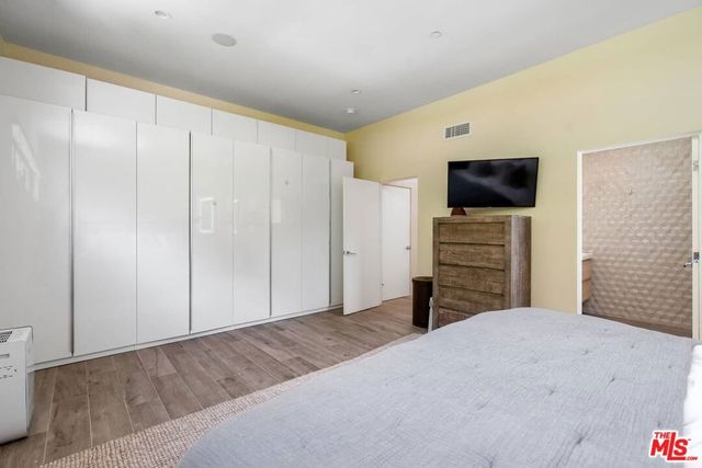 939 N Beverly Glen Boulevard, Los Angeles, CA 90077