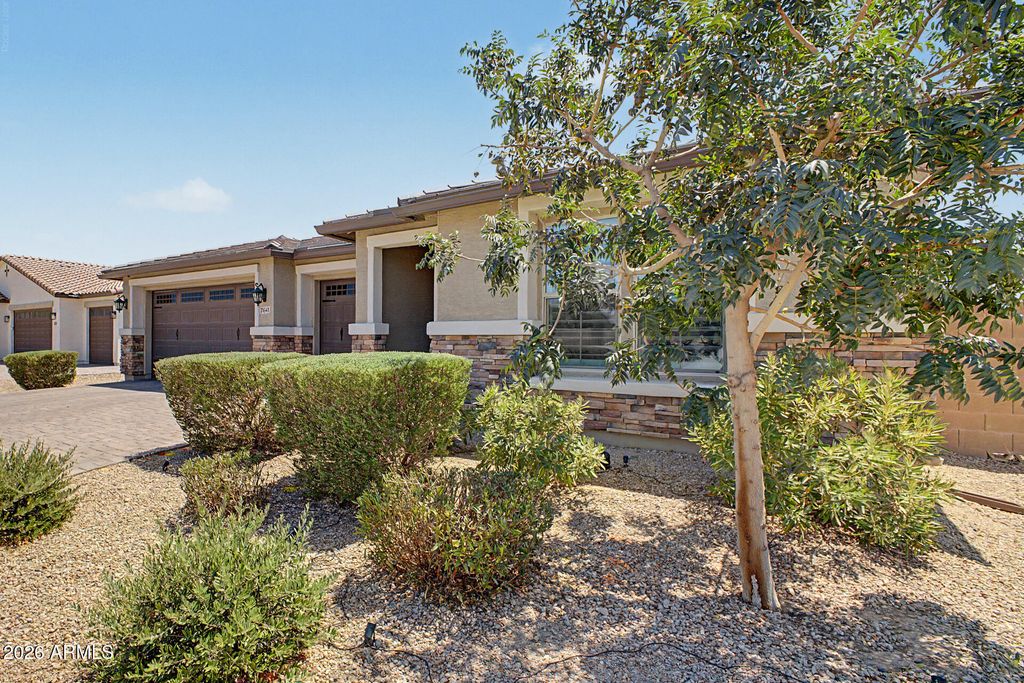 7641 W ODEUM Lane, Phoenix, AZ 85043 — photo 2