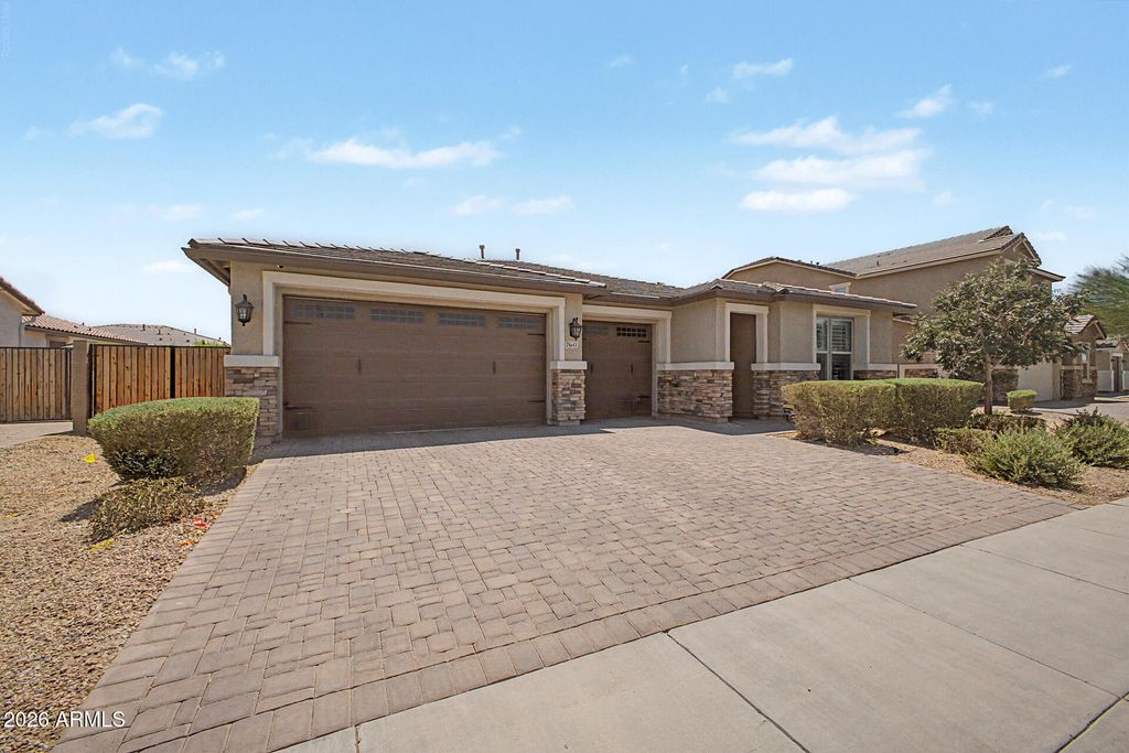 7641 W ODEUM Lane, Phoenix, AZ 85043 — photo 4