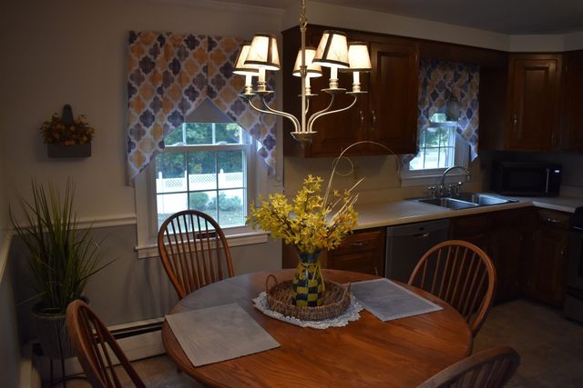 107 Gardner St, Groveland, MA 01834