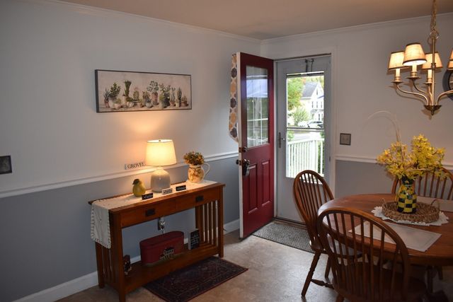 107 Gardner St, Groveland, MA 01834