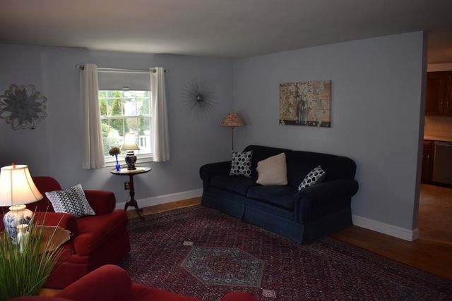 107 Gardner St, Groveland, MA 01834