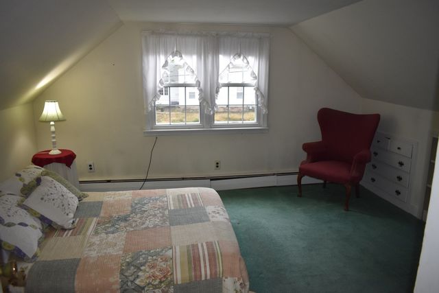107 Gardner St, Groveland, MA 01834