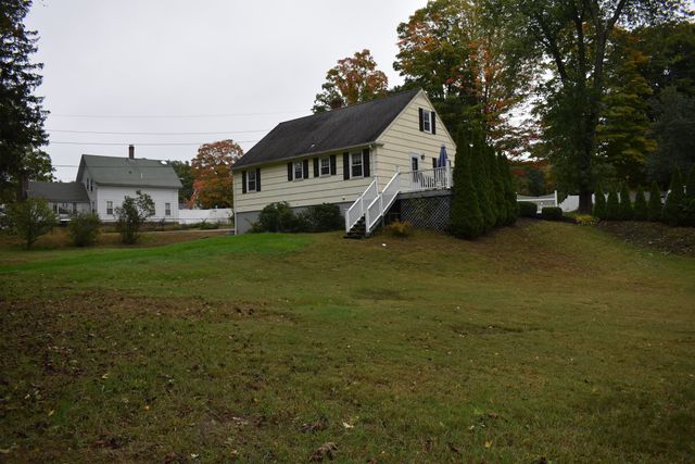 107 Gardner St, Groveland, MA 01834