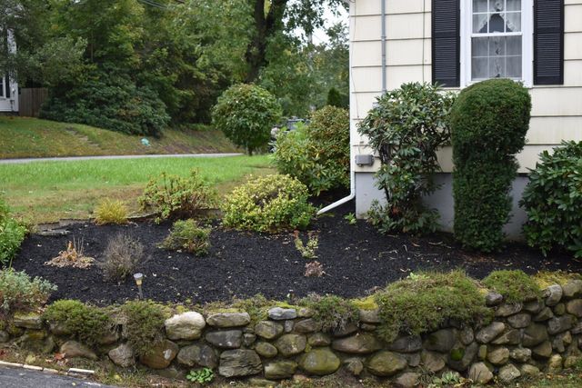 107 Gardner St, Groveland, MA 01834