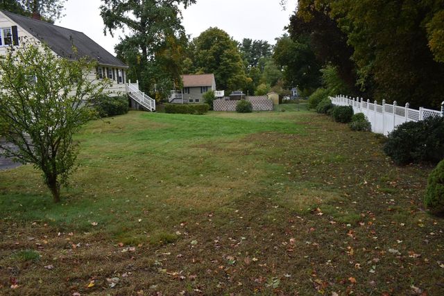 107 Gardner St, Groveland, MA 01834