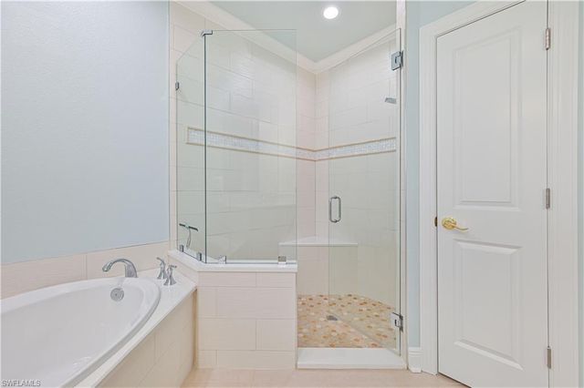5000 Royal Shores DR 101, Estero, FL 33928