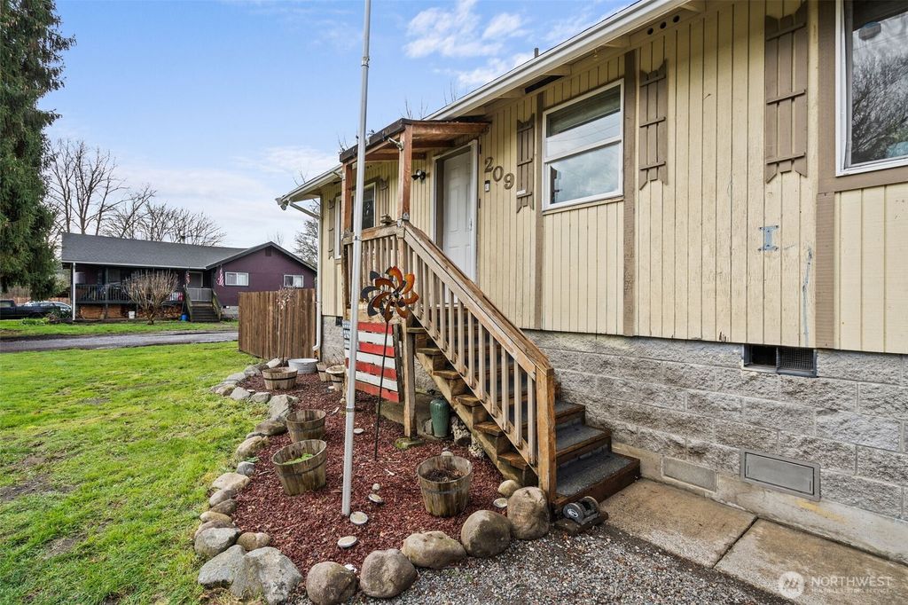 209 Nenant Street S, Bucoda, WA 98530