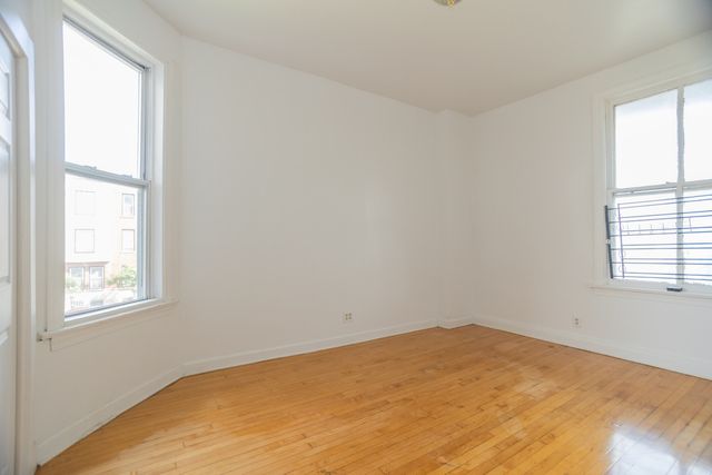 3407 W Flournoy Street, Chicago, IL 60624