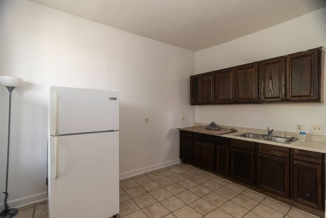 3407 W Flournoy Street, Chicago, IL 60624