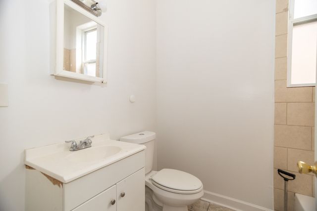 3407 W Flournoy Street, Chicago, IL 60624