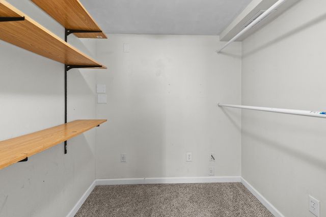 305 Greystone Avenue N, Oakdale, MN 55128