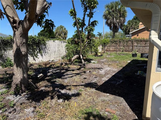 1607 WIDELAKE COURT, Brandon, FL 33511