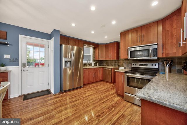 688 S 6TH AVE, Royersford, PA 19468