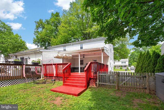 688 S 6TH AVE, Royersford, PA 19468