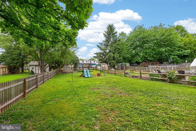 688 S 6TH AVE, Royersford, PA 19468