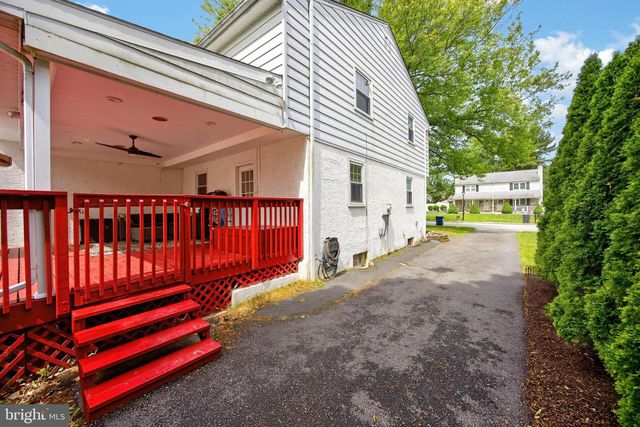 688 S 6TH AVE, Royersford, PA 19468