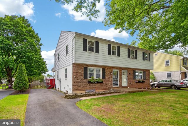 688 S 6TH AVE, Royersford, PA 19468