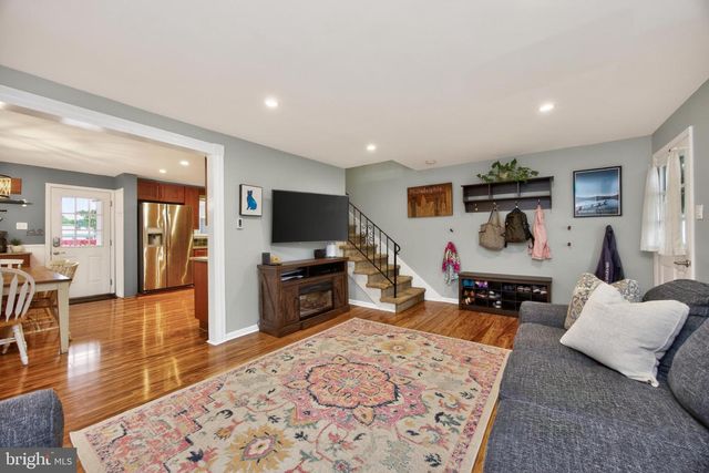 688 S 6TH AVE, Royersford, PA 19468