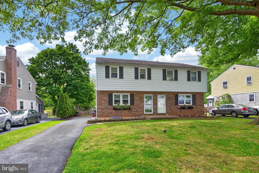 688 S 6TH AVE, Royersford, PA 19468