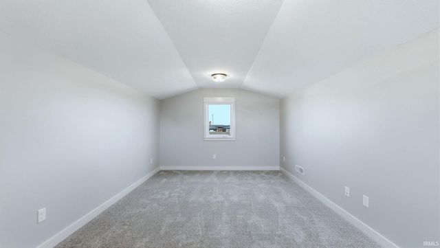 11928 Tapered Bank Run, Fort Wayne, IN 46818