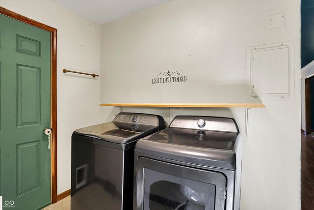 6546 Derbyshire Road, Indianapolis, IN 46227