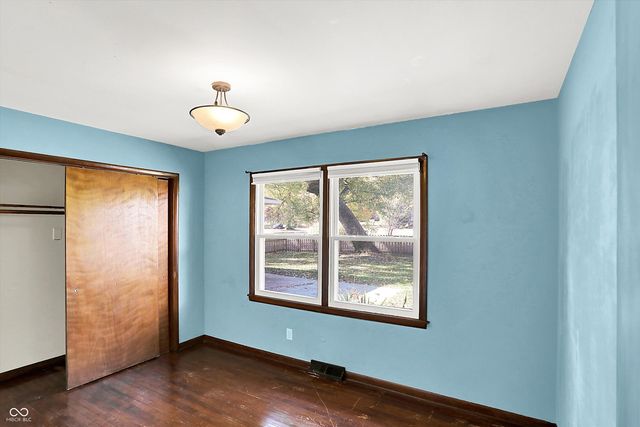 6546 Derbyshire Road, Indianapolis, IN 46227