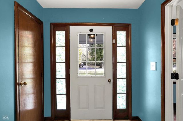 6546 Derbyshire Road, Indianapolis, IN 46227