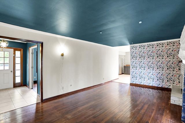 6546 Derbyshire Road, Indianapolis, IN 46227