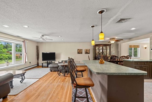240 Hampstead St, Methuen, MA 01844