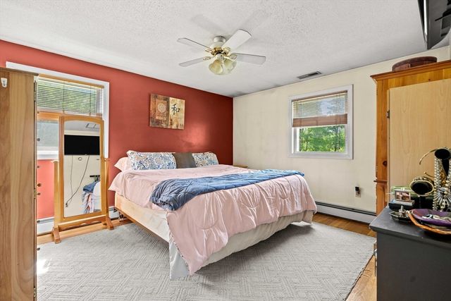 240 Hampstead St, Methuen, MA 01844