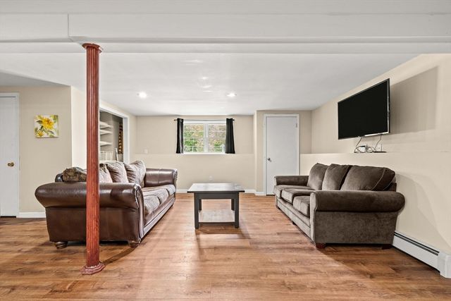 240 Hampstead St, Methuen, MA 01844