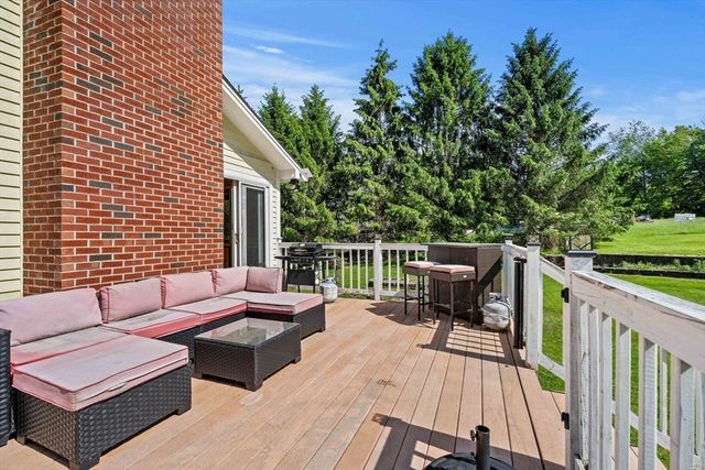 240 Hampstead St, Methuen, MA 01844