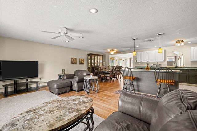 240 Hampstead St, Methuen, MA 01844
