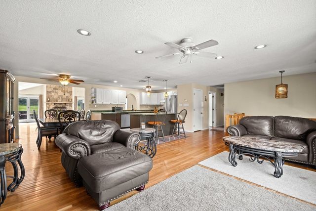 240 Hampstead St, Methuen, MA 01844
