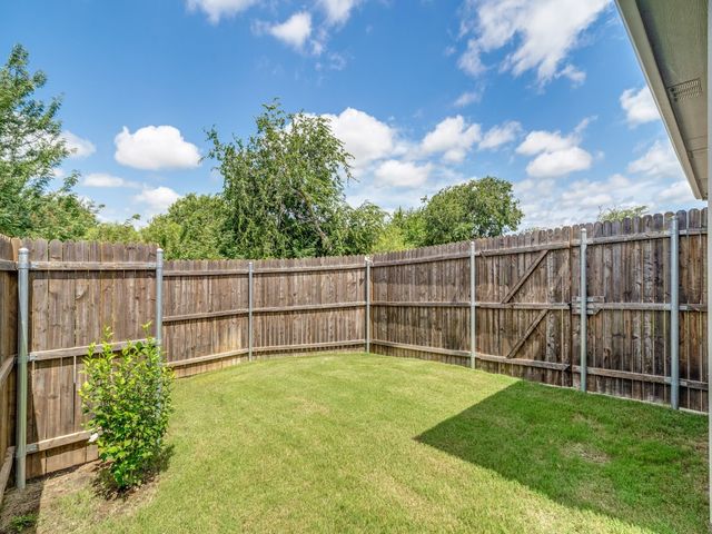 2904 Brittlebush Drive, Fort Worth, TX 76108