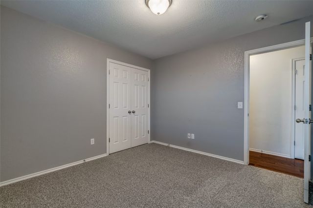 1029 Switzerland Avenue, Yukon, OK 73099