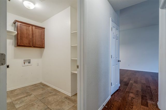 1029 Switzerland Avenue, Yukon, OK 73099