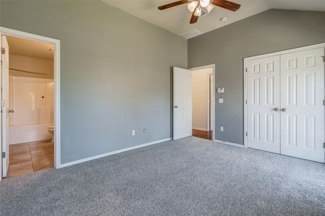 1029 Switzerland Avenue, Yukon, OK 73099