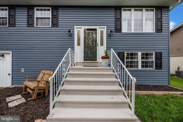10 SHERMAN ST, Hanover, PA 17331