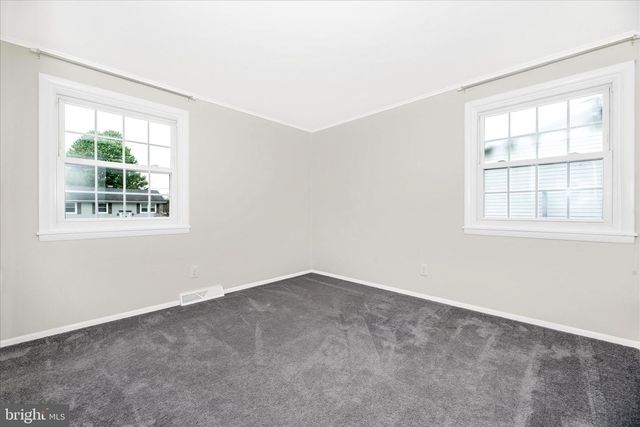 10 SHERMAN ST, Hanover, PA 17331