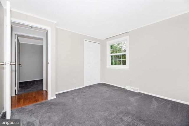 10 SHERMAN ST, Hanover, PA 17331