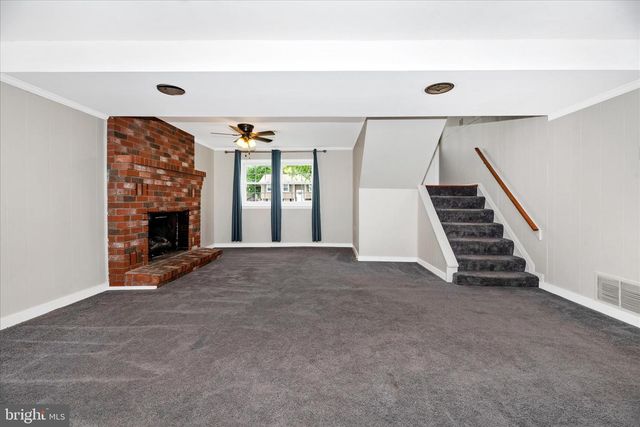 10 SHERMAN ST, Hanover, PA 17331
